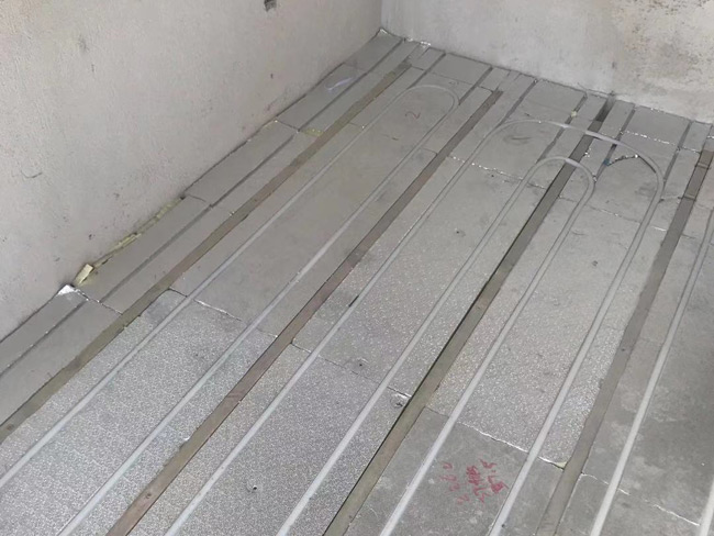 預置溝槽鋁板地暖模塊